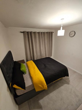 Spacious, cozy double room 3 with amenities